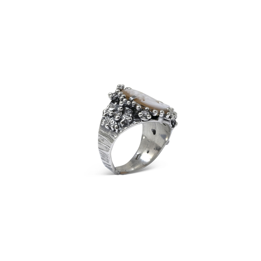 Alternative view of Anello Cammei AnCam00