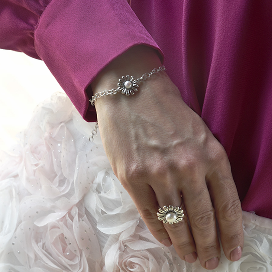Alternative view of Bracciale Daisy BrCDsy11-P