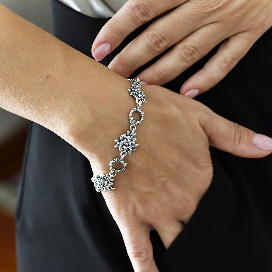 Alternative view of Bracciale Diana BrDn01