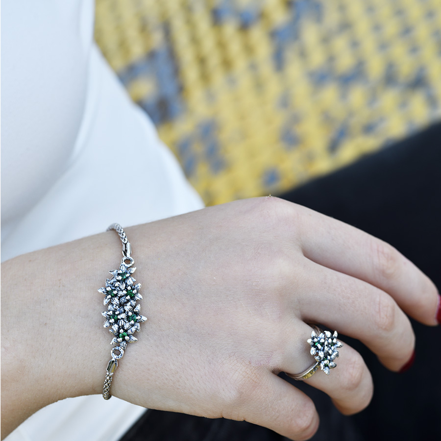 Alternative view of Bracciale Diana BrKDn03