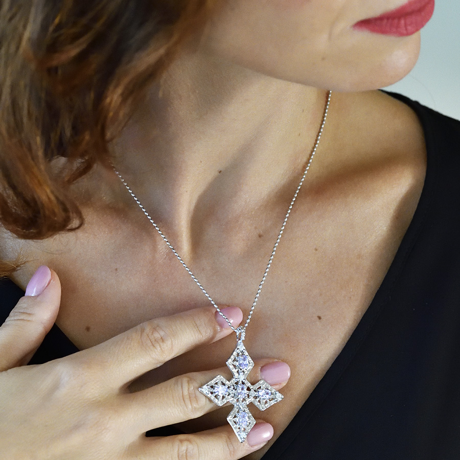 Alternative view of Collana Le Croci Cr01