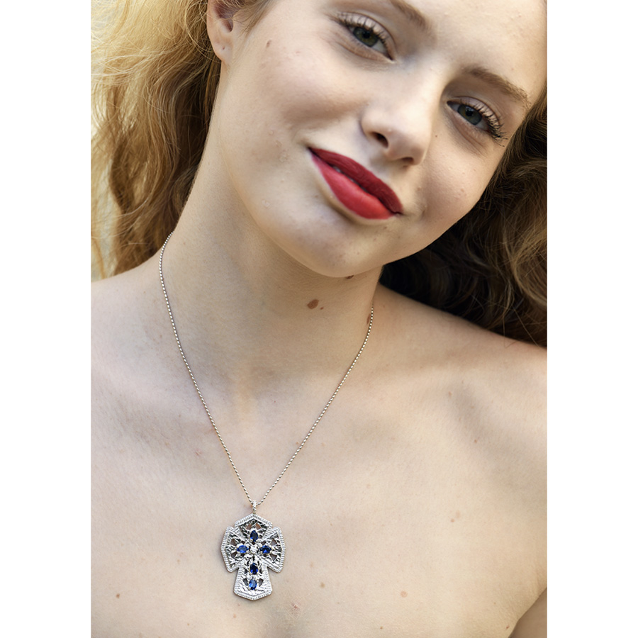 Alternative view of Collana Le Croci Cr06