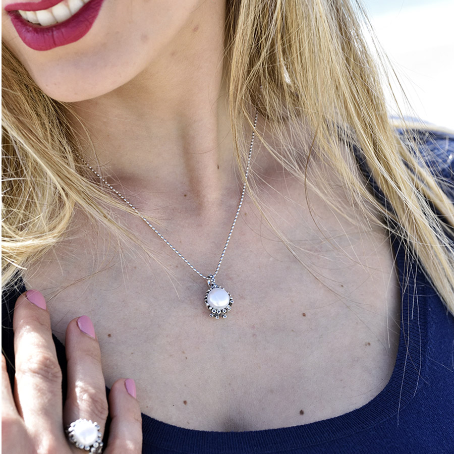 Alternative view of Collana Medusa MDS01-Perla