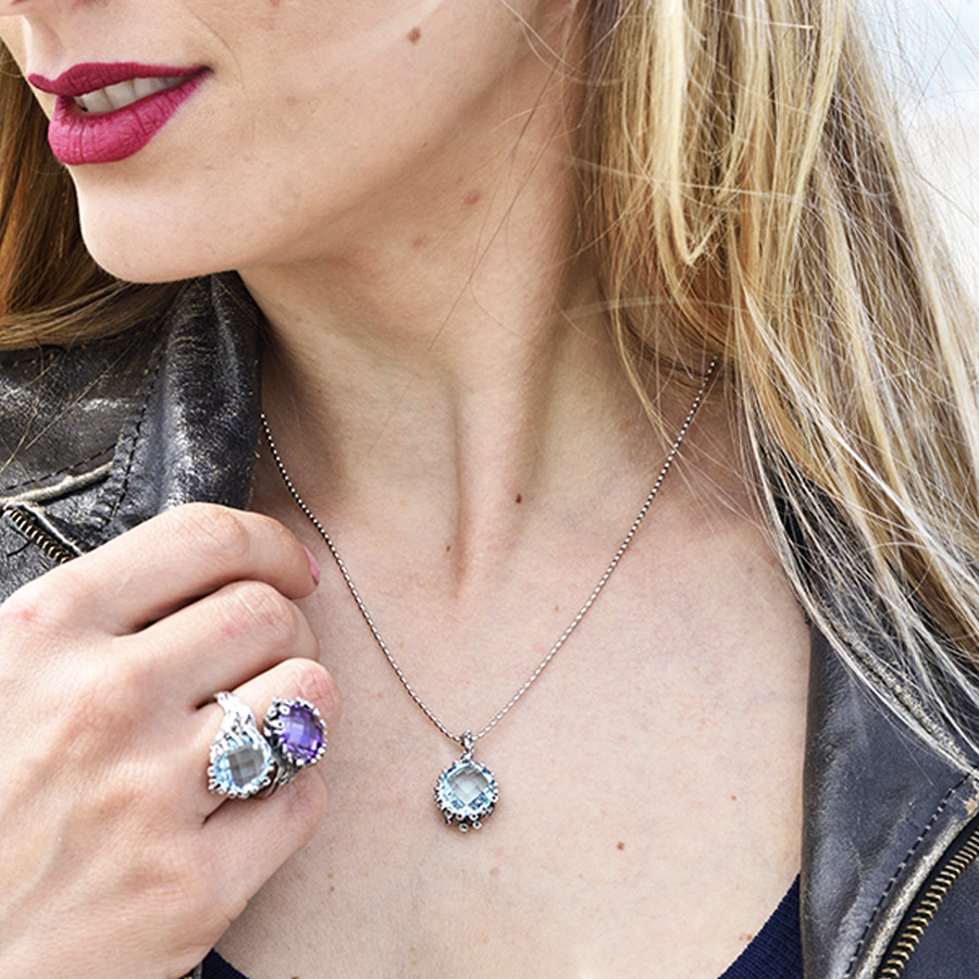 Alternative view of Collana Medusa MDS01